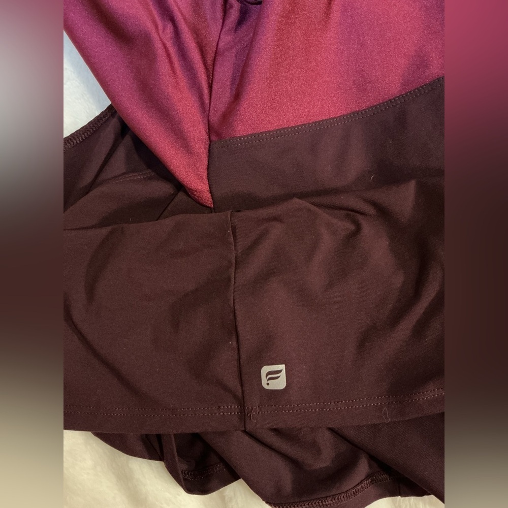 Burgundy Sleeveless Cutout workout top - Picture 7 of 7